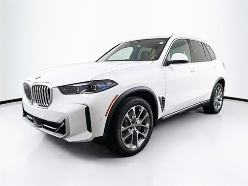 New 2026 BMW X5 xDrive40i w/ Climate Comfort Package image 3