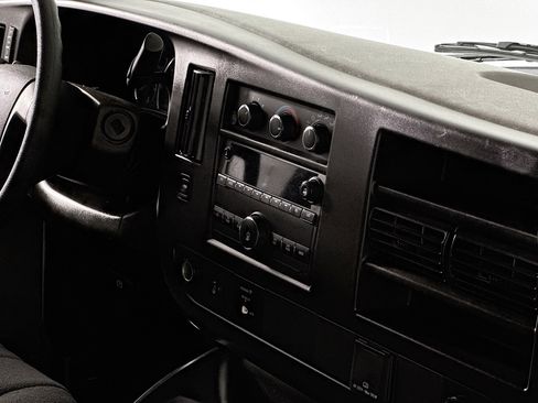 Used 2024 Chevrolet Express 2500 Work Van w/ Driver Convenience Package image 26