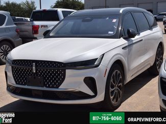 Used 2024 Lincoln Nautilus Reserve w/ Equipment Group 202A AWD/4WD video 1