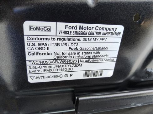 Used 2018 Ford Explorer XLT w/ Equipment Group 202A FWD image 12