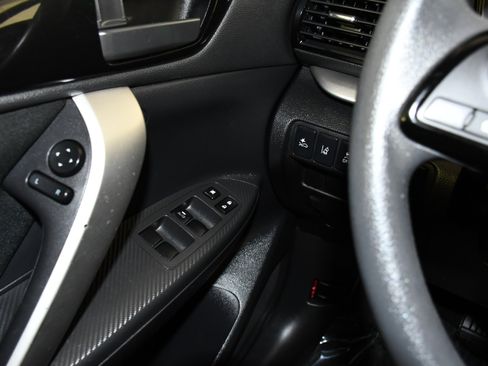 Used 2022 Mitsubishi Eclipse Cross ES AWD/4WD image 32