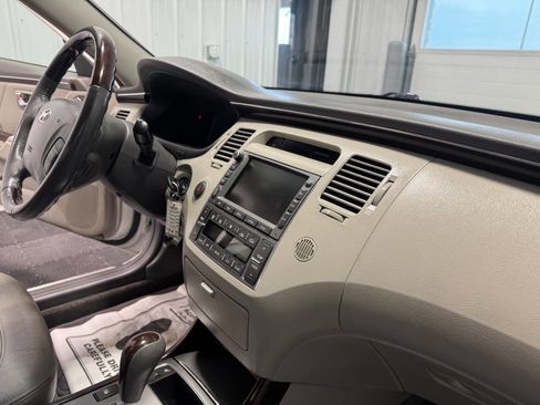 Used 2010 Hyundai Azera Limited w/ Navigation Pkg 3 image 21