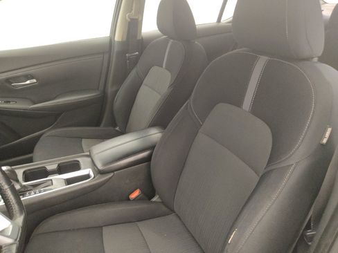 Used 2021 Nissan Sentra SV FWD image 17