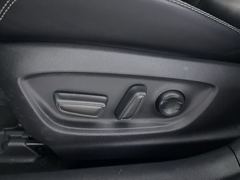 Used 2020 Toyota Corolla XLE image 13