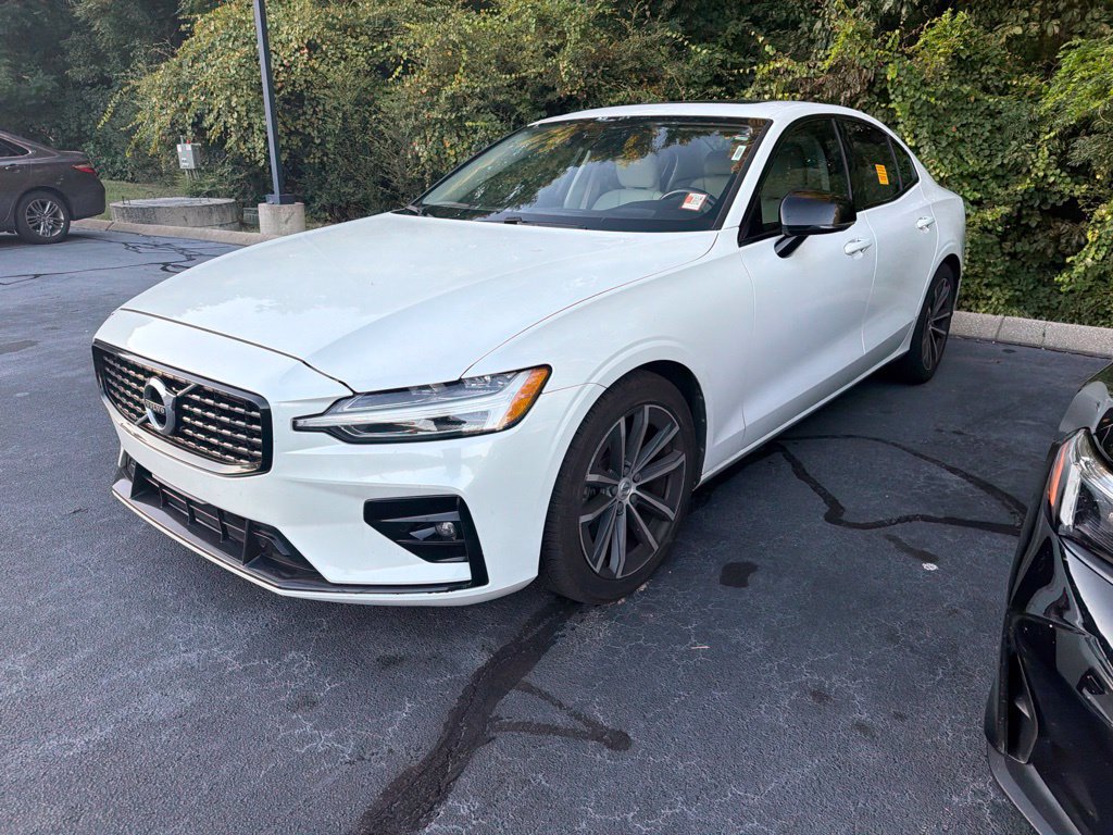 Used 2021 Volvo S60 T5 Momentum AWD/4WD image 3
