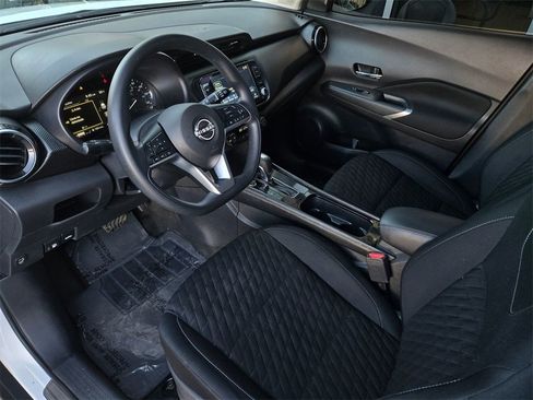 Used 2022 Nissan Kicks SV w/ Interior Electronics Package image 9
