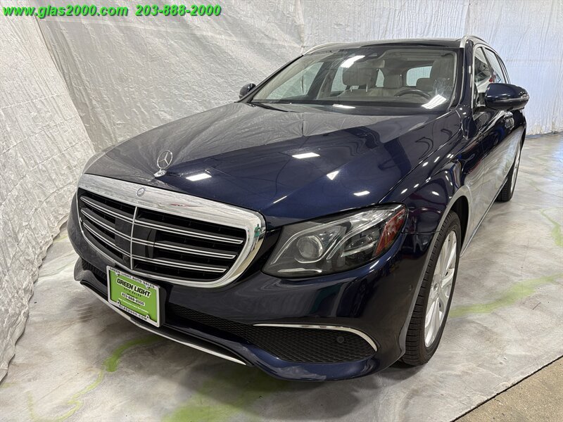 Used 2017 Mercedes-Benz E 400 4MATIC Wagon image 1