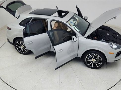 Used 2022 Porsche Cayenne image 82
