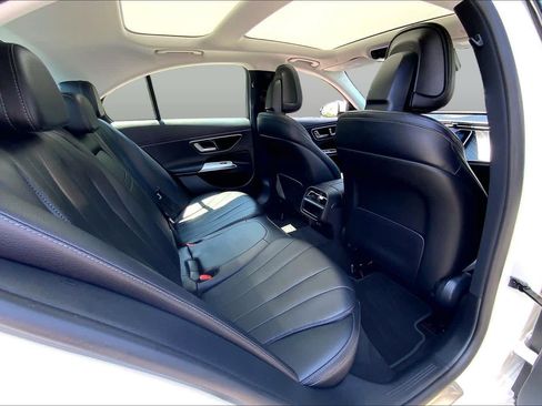 Used 2025 Mercedes-Benz E 450 4MATIC Sedan image 19