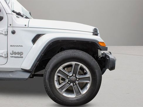 Used 2019 Jeep Wrangler Unlimited Sahara w/ Safety Group image 33