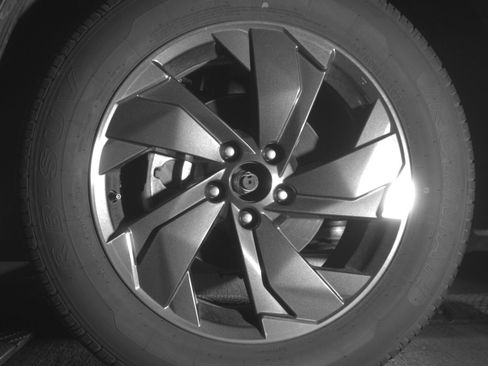 Used 2024 Nissan Rogue SV AWD/4WD image 12