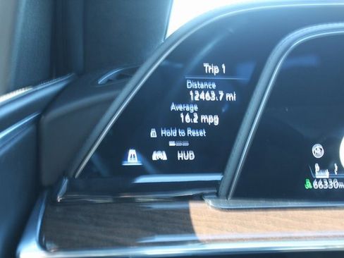 Used 2023 Cadillac Escalade ESV Sport Platinum w/ LPO, ONYX Package image 30