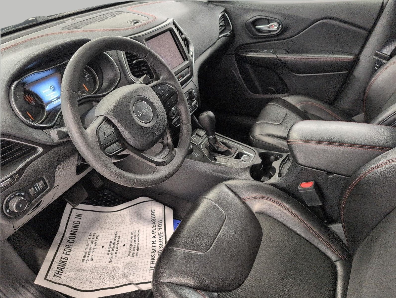 Used 2021 Jeep Cherokee Trailhawk AWD/4WD image 10