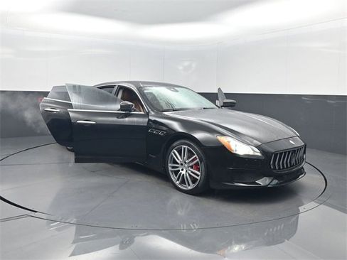 Used 2017 Maserati Quattroporte S GranSport image 39