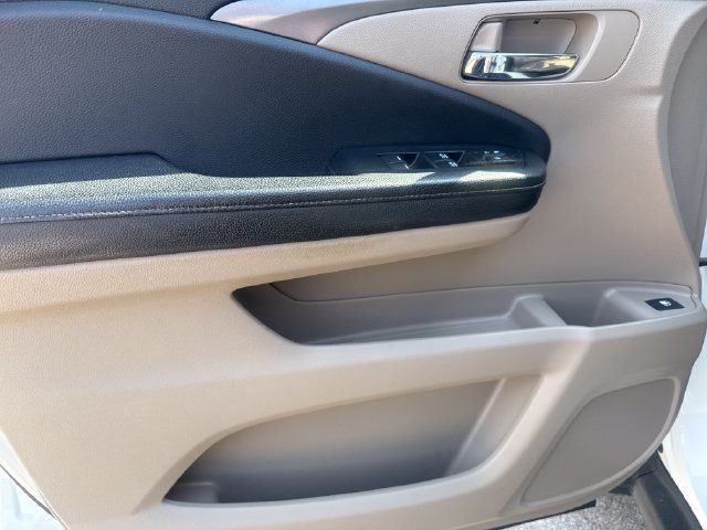 Used 2017 Honda Ridgeline RTL-T image 9