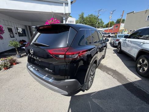 Used 2023 Nissan Rogue SV w/ SV Premium B Package AWD/4WD image 5