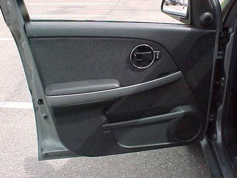 Used 2006 Pontiac Torrent 2WD image 18