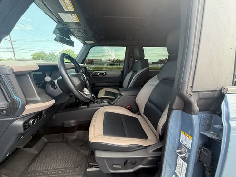 Used 2024 Ford Bronco Wildtrak AWD/4WD image 12