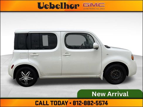 Used 2013 Nissan Cube 1.8 S w/ Interior Designer Pkg FWD image 3