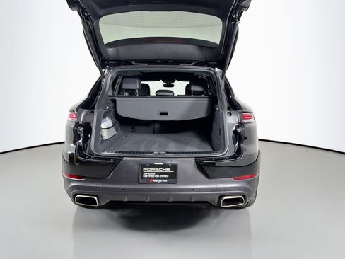 Certified 2024 Porsche Cayenne image 35