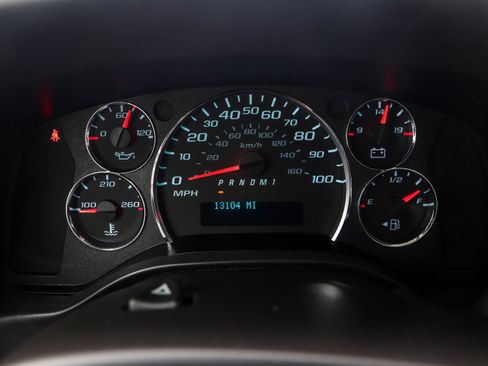 Used 2025 Chevrolet Express 2500 w/ Driver Convenience Package image 24