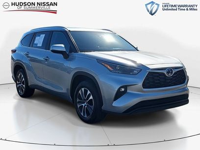 Used 2023 Toyota Highlander XLE