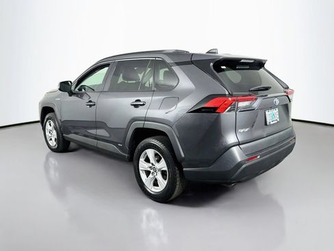 Certified 2020 Toyota RAV4 XLE w/ Convenience Package AWD/4WD image 5