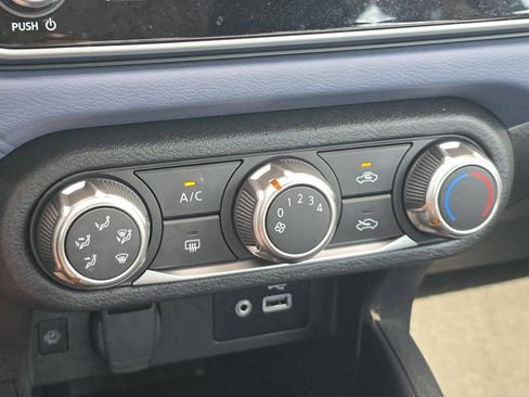 Used 2024 Nissan Versa SV w/ Trunk Package image 19