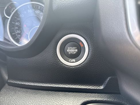 Used 2019 RAM 1500 Big Horn AWD/4WD image 18