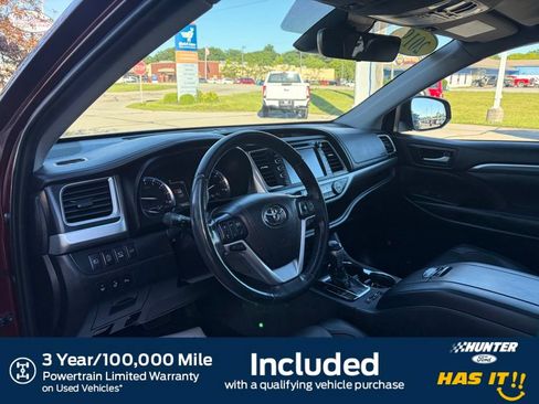 Used 2019 Toyota Highlander Limited Platinum AWD/4WD image 2