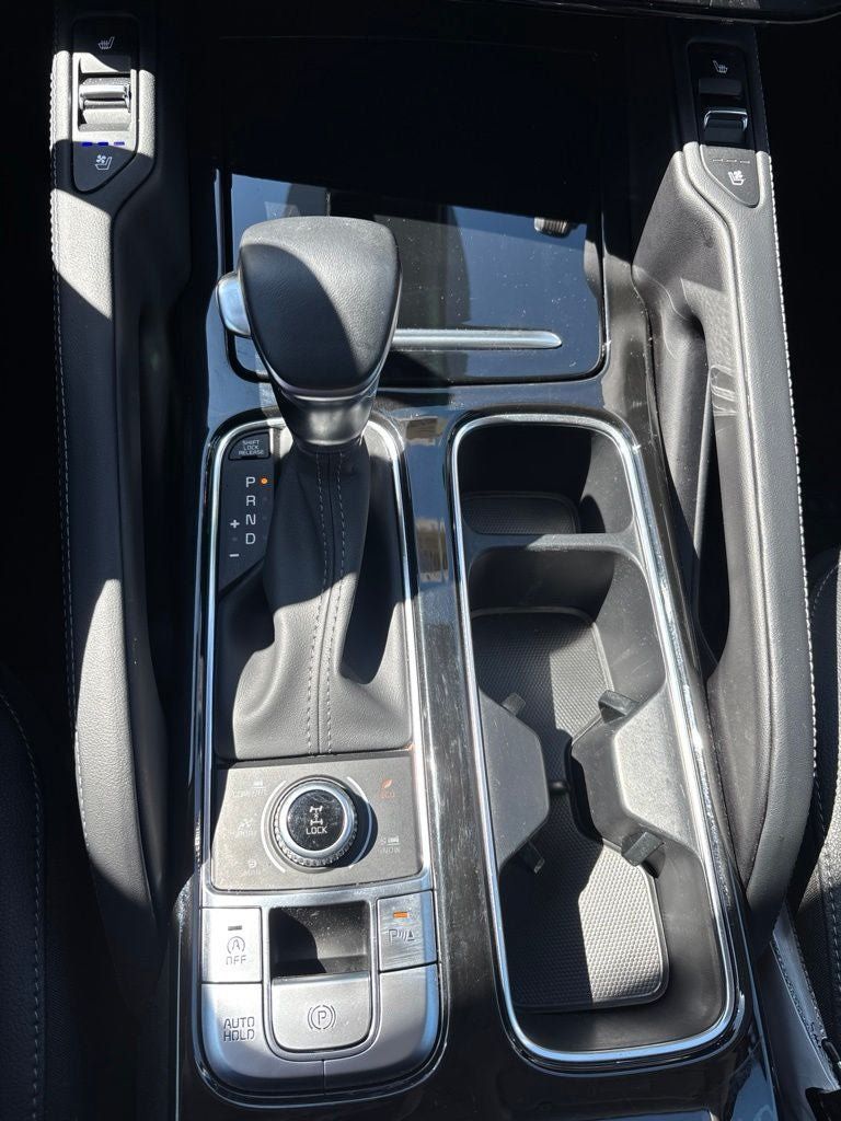 Used 2024 Kia Telluride EX w/ EX Captain's Chair Package AWD/4WD image 19