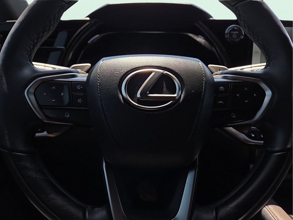 Used 2025 Lexus RX 350 w/ Convenience Package AWD/4WD image 19