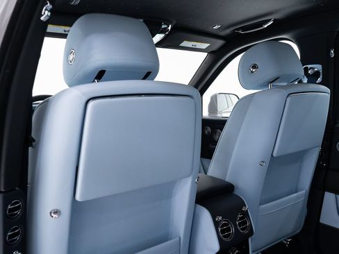 Certified 2025 Rolls-Royce Cullinan AWD/4WD image 24