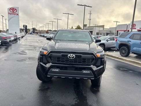New 2025 Toyota Tacoma TRD Off-Road image 8