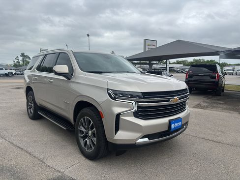 Used 2021 Chevrolet Tahoe LT image 3
