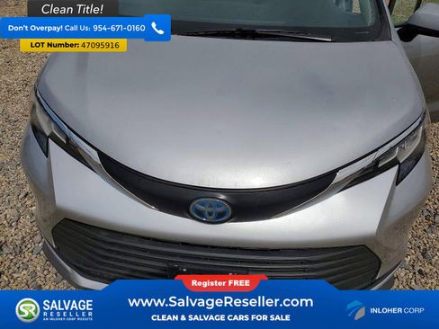 Used 2021 Toyota Sienna LE image 16