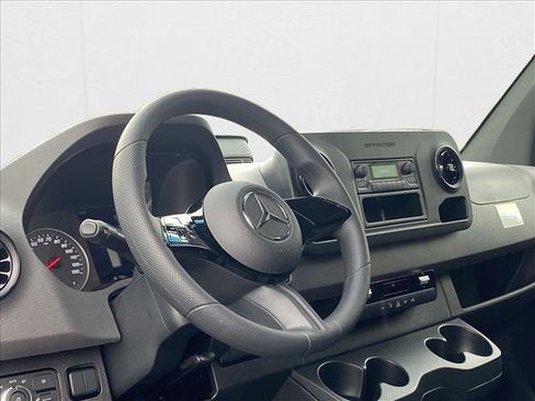 New 2025 Mercedes-Benz Sprinter 2500 image 4