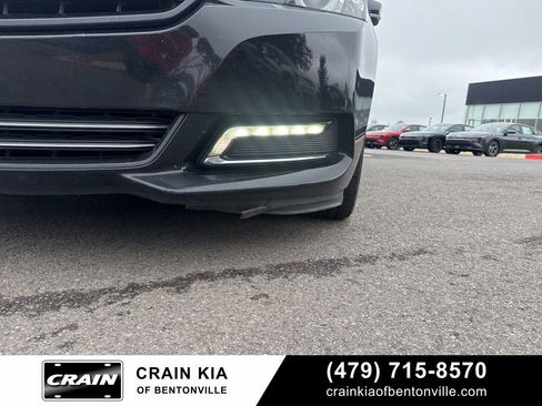 Used 2017 Chevrolet Impala Premier FWD image 16