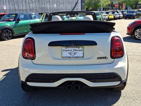 Used 2023 MINI Cooper S w/ Signature Upholstery Package FWD image 5