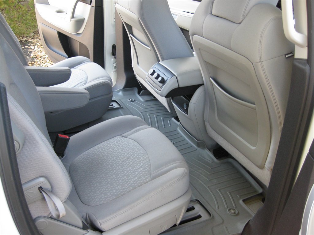 Used 2012 GMC Acadia SLE FWD image 31