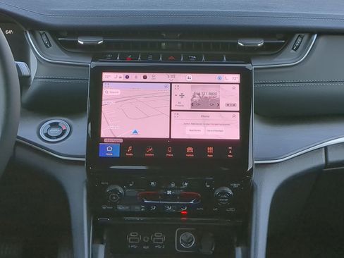 New 2025 Jeep Grand Cherokee L Limited w/ Luxury Tech Group II image 16