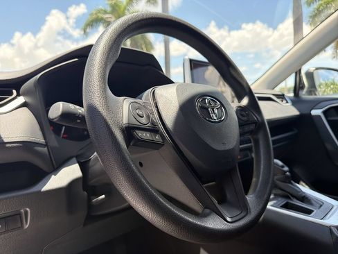 Used 2025 Toyota RAV4 LE FWD image 22