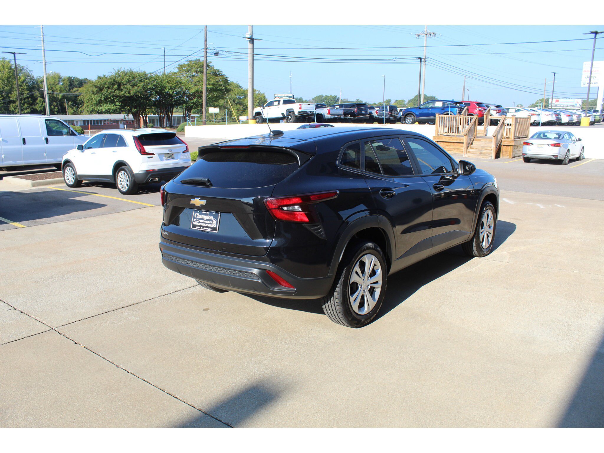 Used 2025 Chevrolet Trax LS FWD image 5