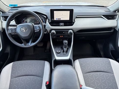 Used 2024 Toyota RAV4 XLE image 26