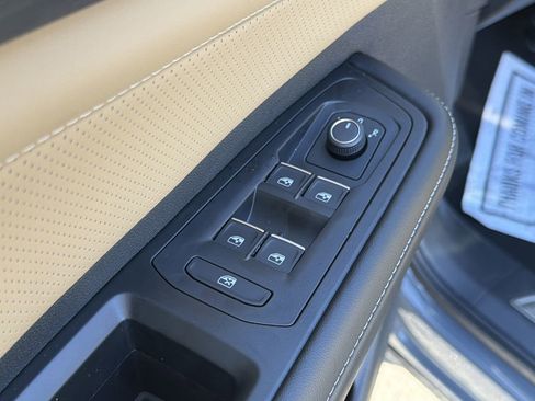 New 2026 Volkswagen Atlas Cross Sport SE image 25