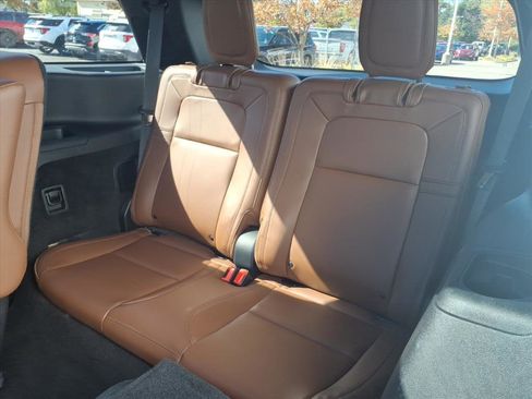 Used 2021 Lincoln Aviator Reserve w/ Equipment Group 201A image 10