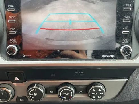 Used 2020 Toyota Tacoma SR5 image 15