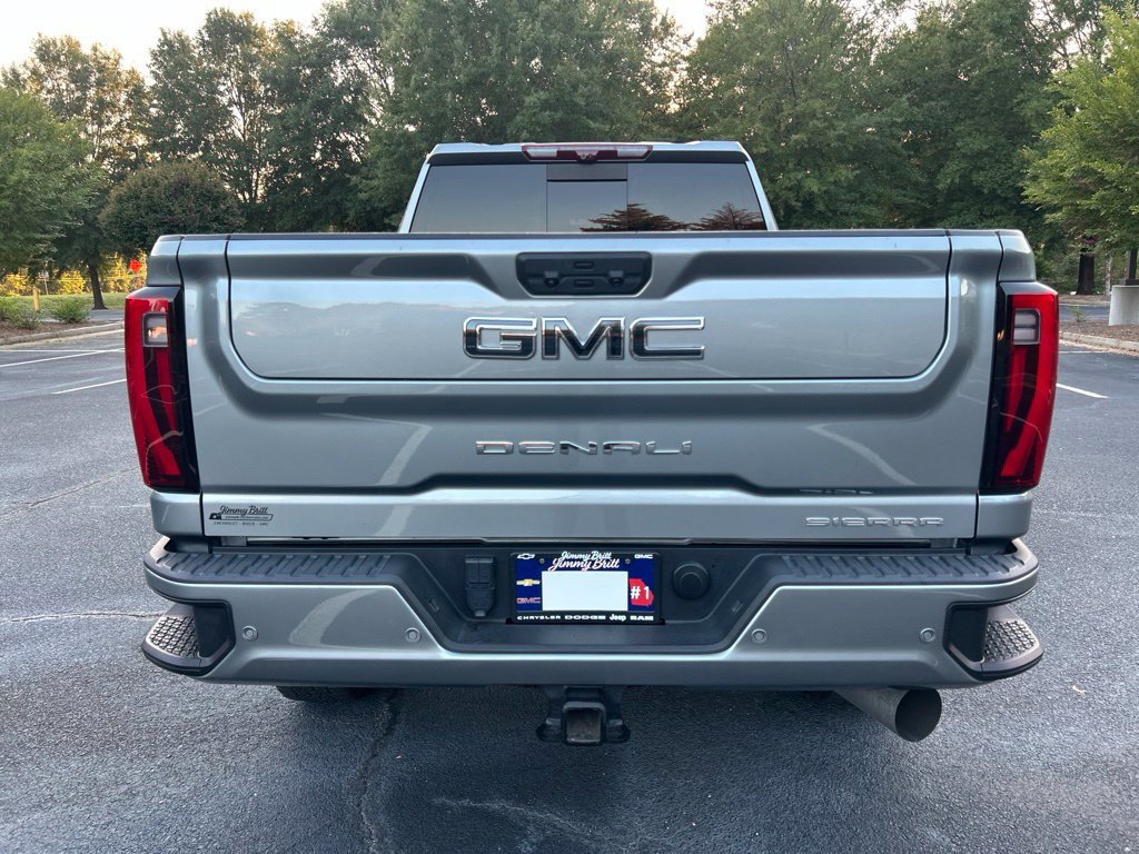 Used 2024 GMC Sierra 3500 Denali Ultimate AWD/4WD image 26