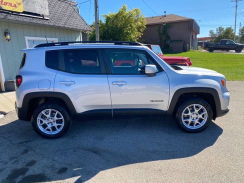 Used 2021 Jeep Renegade Latitude w/ Convenience Group image 4