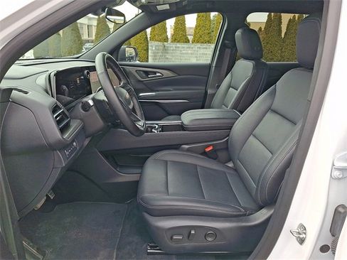 Certified 2025 Chevrolet Traverse LT image 15